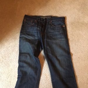 American eagle 34-32 relaxed straight blue jeans